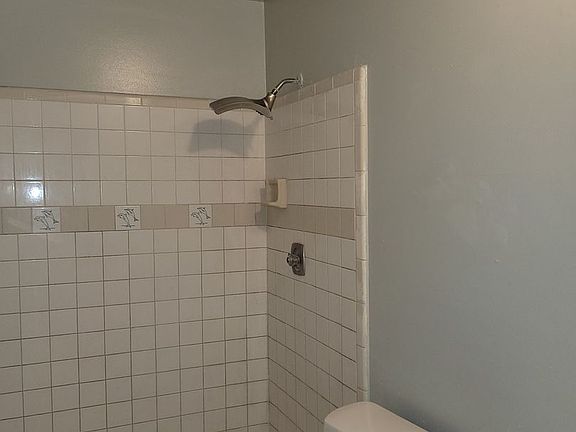 4th image of 5223 Chesapeake Ave
