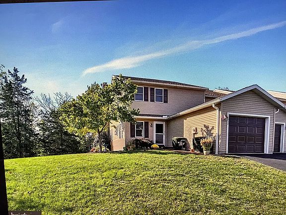 HOA cuts grass and hedges