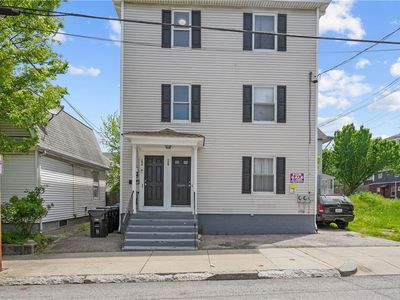 158-160 Newell Ave, Pawtucket, RI, 02860