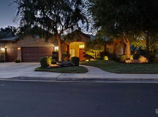 1881 Richert Ave, Clovis, CA 93611