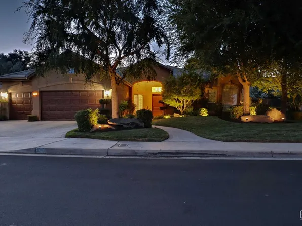 1881 Richert Ave, Clovis, CA 93611