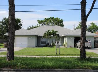 611 Hancock Bridge Pkwy, Cape Coral, FL 33990