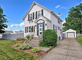 90 Tobie Ave, Pawtucket, RI 02861
