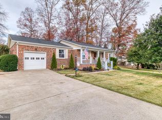 18498 Running Pine Ct, Triangle, VA 22172