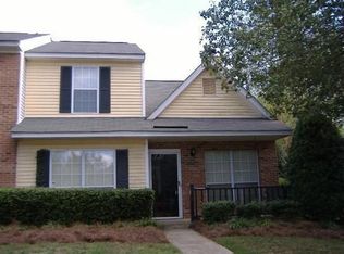 8200 Golf Ridge Dr, Charlotte, NC 28277