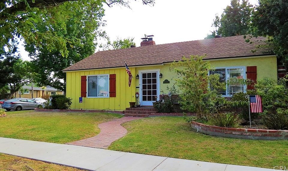 2nd image of 4496 Cerritos Ave