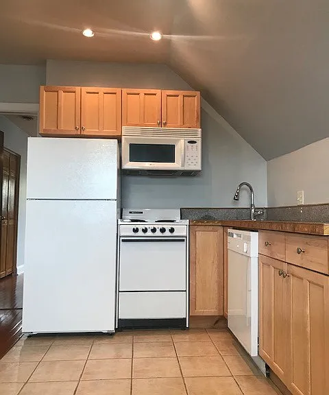 5815 5th Ave #8 — Photo 4