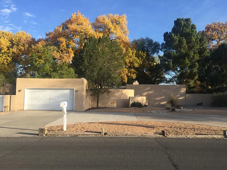 3113 La Mancha Dr NW — Photo 1