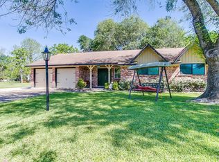 5309 Leggett Ln, Pearland, TX 77584