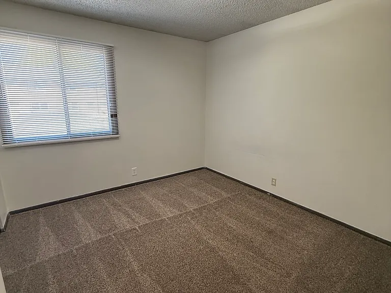 2032 E St #7 — Photo 11