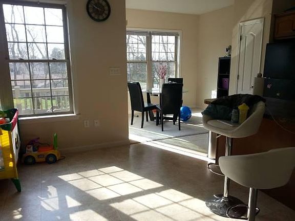 eat in kitchen with sunroom area 