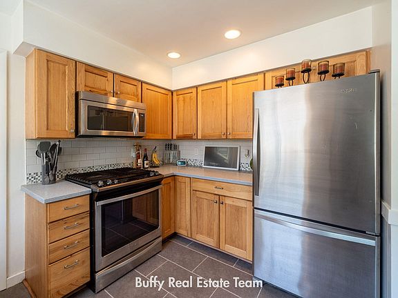 4th image of 2160 Garland Dr