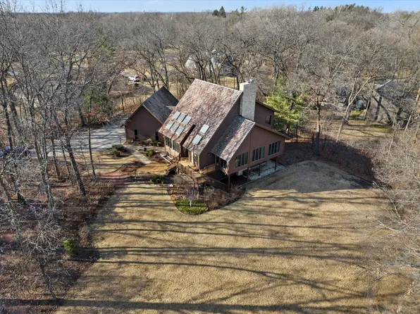 218 E Hillside Rd, Barrington, IL 60010