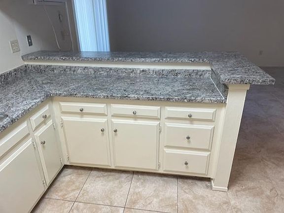 5th image of 1540 E Canfield Ln APT 14
