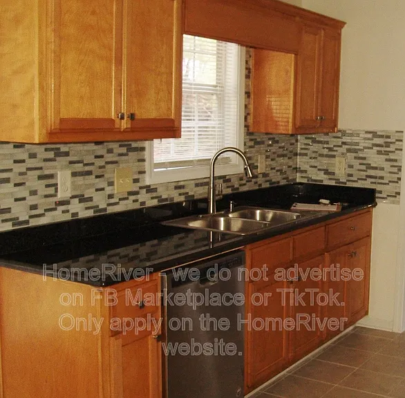392 Shoal Cir — Photo 9