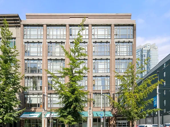 1249 Granville St #602, Vancouver, BC V6Z 1M5