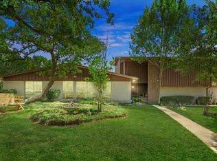 707 Scenic Dr, Baytown, TX 77521