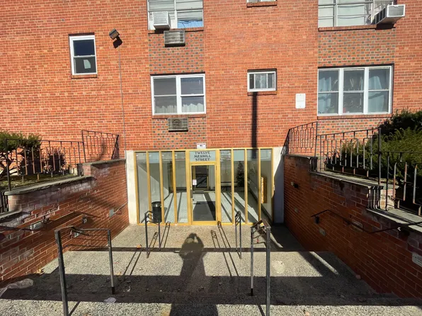 12 Merrill St APT B3, Hartford, CT 06106