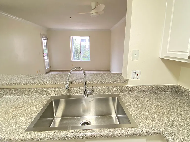 8889 Caminito Plaza Centro #7219 — Photo 9