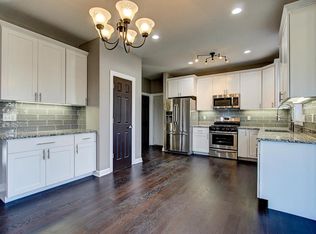 1906 Parkland Ct, Racine, WI 53402