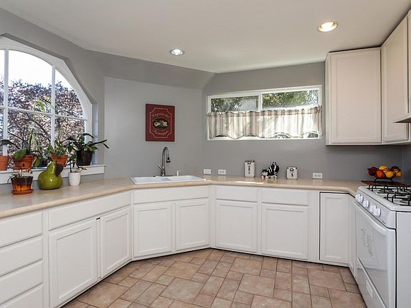 Lower Unit Kitchen
