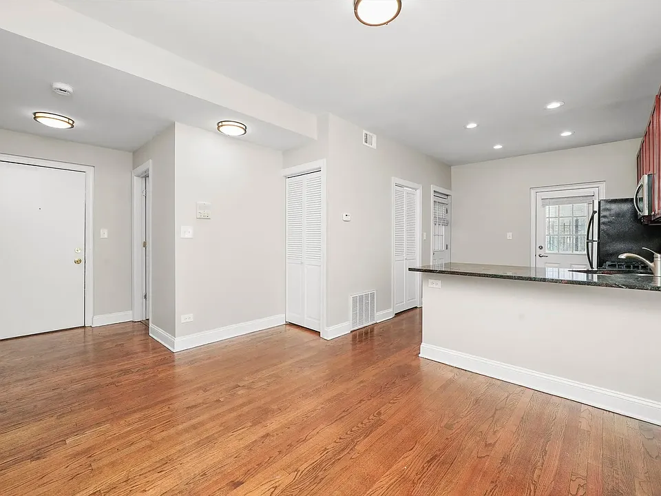 7340-62 N Hoyne Ave #7354-2