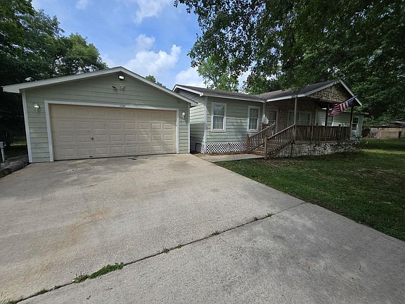3rd image of 27587 Southern Crossing Dr