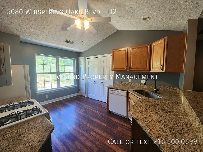 5080 Whispering Oaks Blvd #D2 — Photo 2