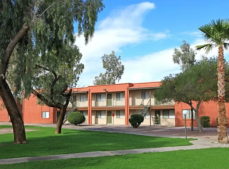 Courtyard Apartments — Photo 9