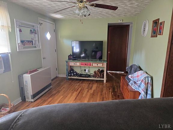 4th image of 32 Raines Rd