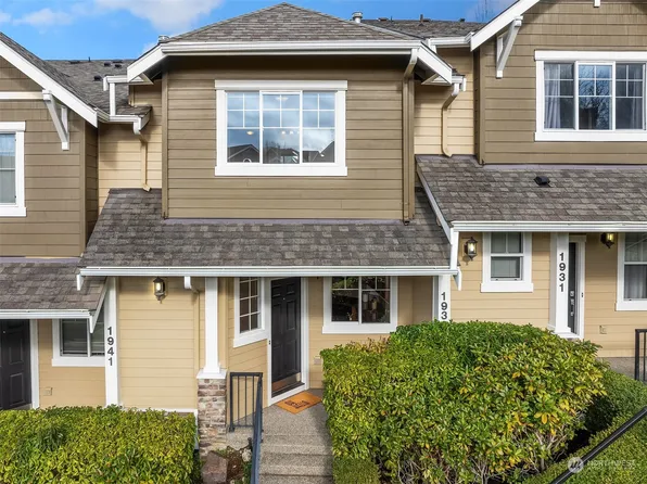 1939 NE Killian Lane #12-B, Issaquah, WA 98029