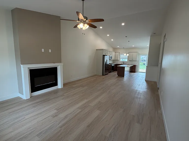 909 Mallard Way — Photo 2