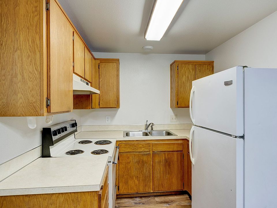 1st image of 865 N Oak Harbor St #203