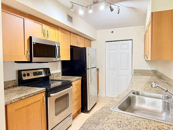 2nd image of 3153 Clint Moore Rd APT 108