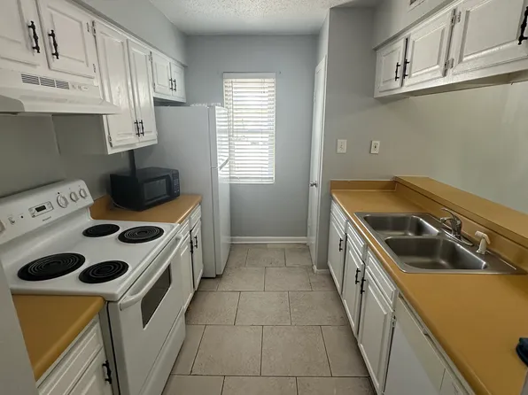 104 Hamilton Rd APT C, Gretna, LA 70056