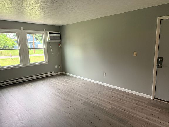 3rd image of 929 Cook Ave APT 2