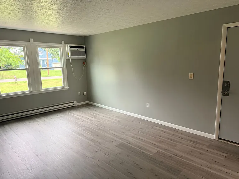 929 Cook Ave — Photo 3