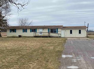 8517 W Peet Rd, Chesaning, MI 48616