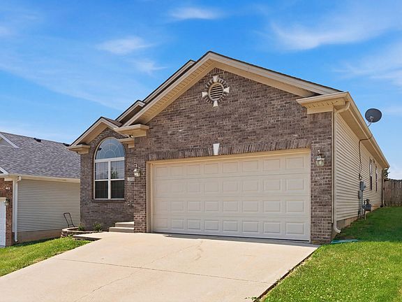 3rd image of 3177 Tiburon Way