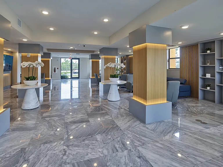 Gateway Luxury Apartments — Photo 26