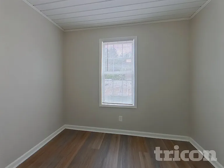 337 Montclaire Ln — Photo 15