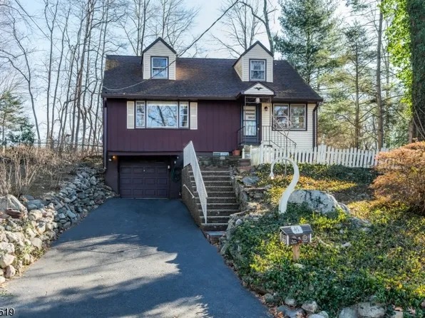 41 Lakeside Trl, Kinnelon Boro, NJ 07405
