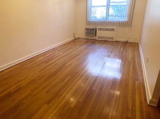 25-83 37th St #1FF, Astoria, NY 11103