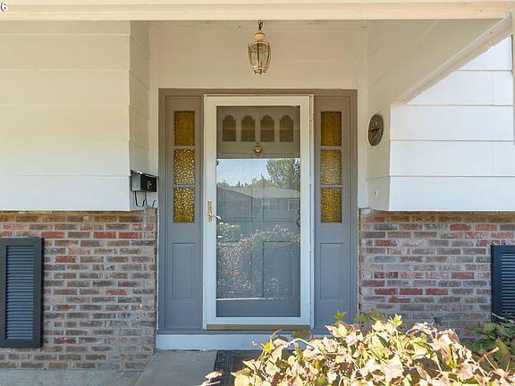 3rd image of 14025 SW Rochester Dr