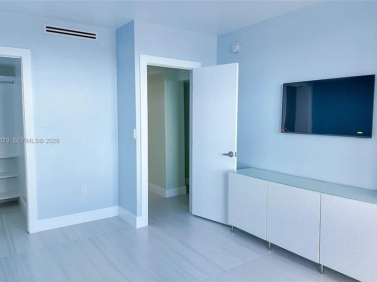 1985 S Ocean Dr #22E — Photo 10