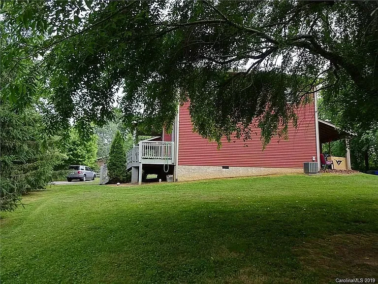 34 Selwyn Rd #C — Photo 16