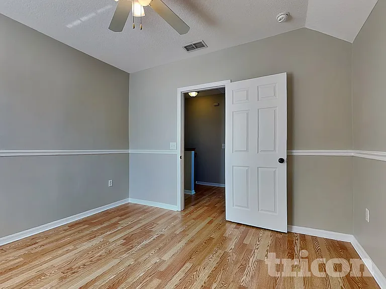 10221 Summerview Cir — Photo 11
