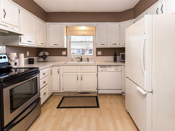 3rd image of 1064 39th St