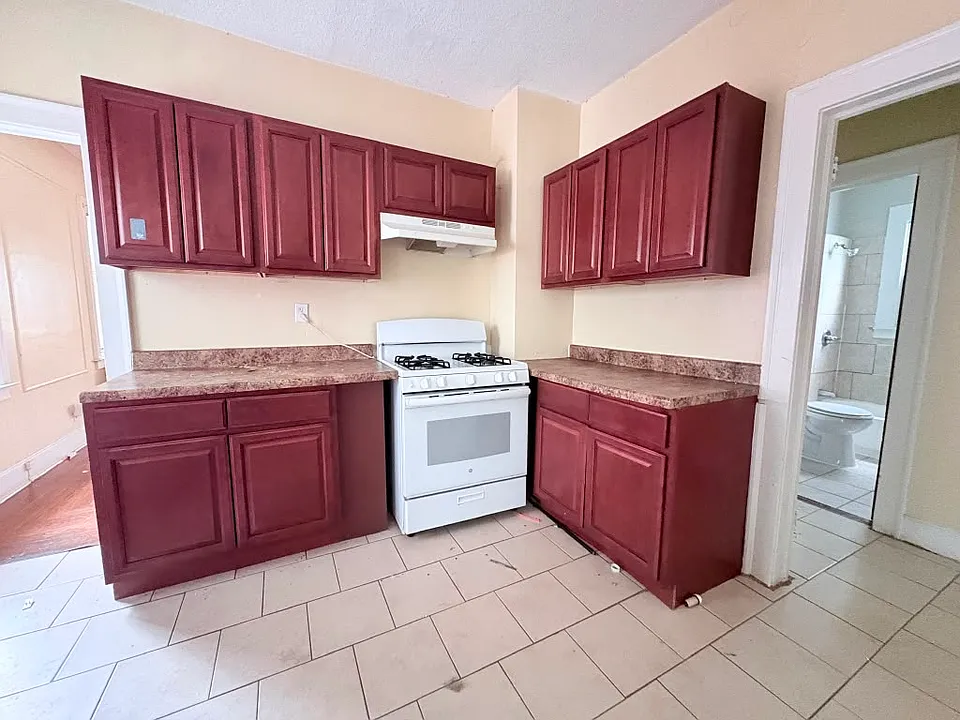 750 Legion Ave #22