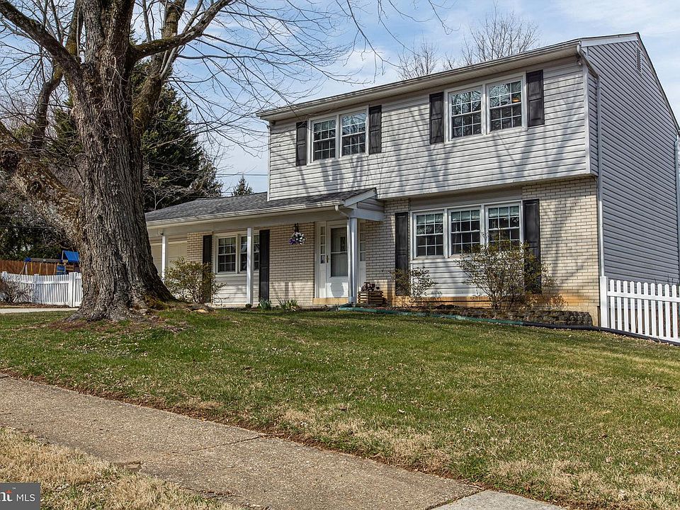 1st image of 2 Henderson Hill Rd